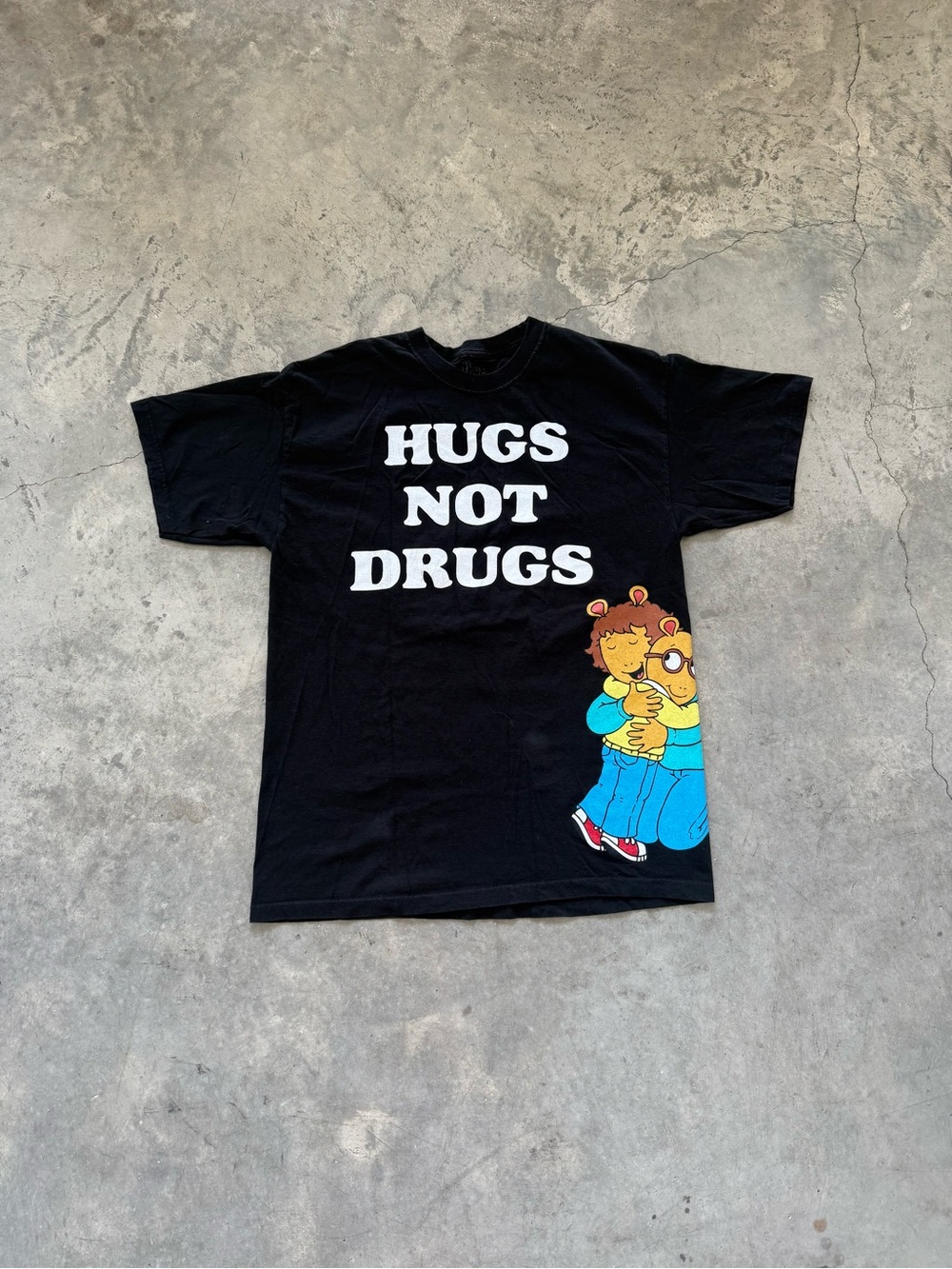 Hugs Not Drugs Graphic Tee - Black